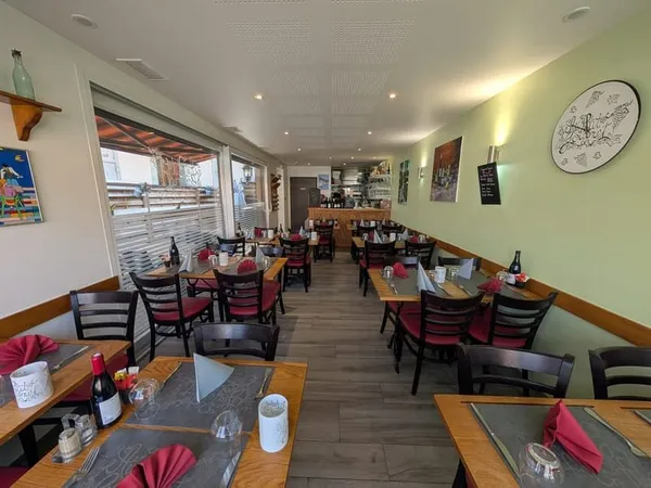 À VENDRE - MURS & FONDS DE COMMERCE - RESTAURANT CLÉ EN MA