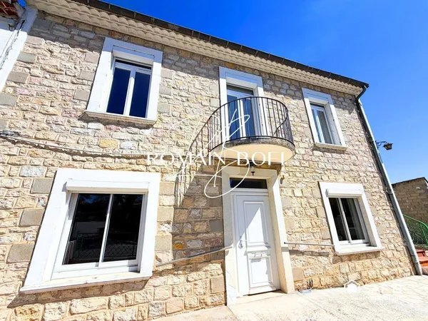 Maison 6 pièces 155m2 avec hangar