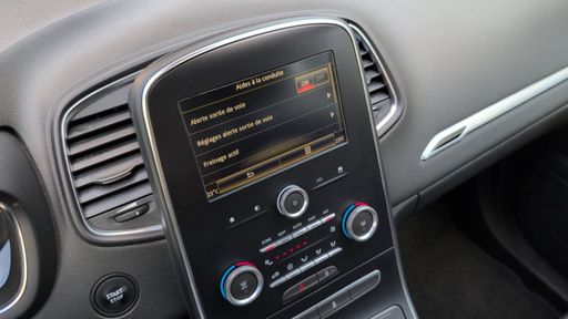 Renault Scenic 1.2 Tce 115 - Intens – 2016 – 87022 km – Essence – Boîte Manuelle — photo 15