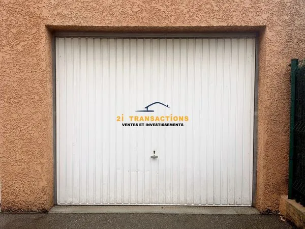 Parking/box 15 m² Lorette