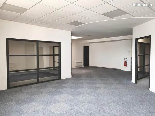 Bureaux 301 m² LE MANS