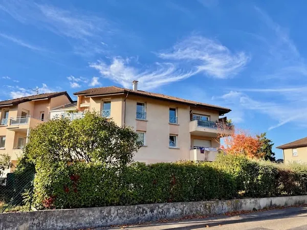 Divonne les Bains 01220, T4 122m2 dernier étage, balcons, ga