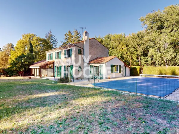 Maison de maître 230 m² sur parc de 2 ha à Verrières
