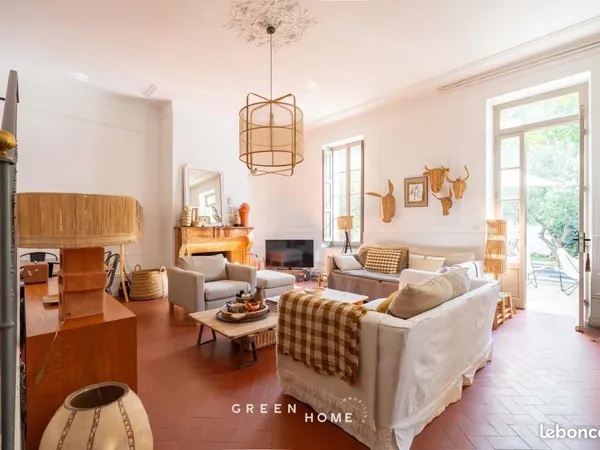 Maison 5 pièces 180 m²