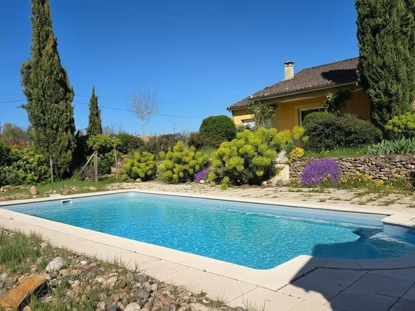 Maison de plain-pied 5 pièces 91 m²