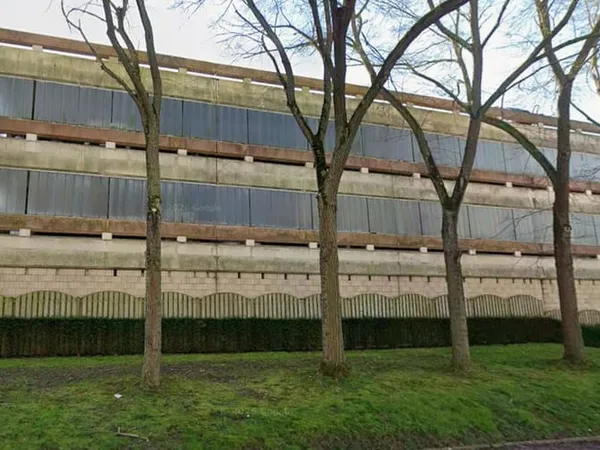 Parking 24 m²