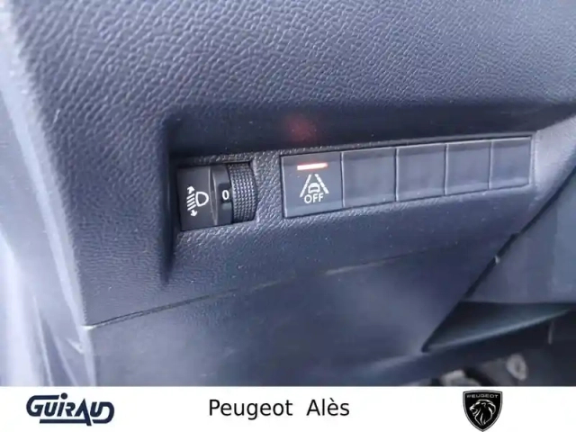Peugeot 208 puretech 100 s&amp;s bvm6 — photo 36