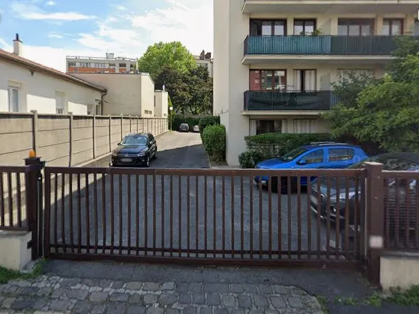 Place de parking, Mairie de Montreuil