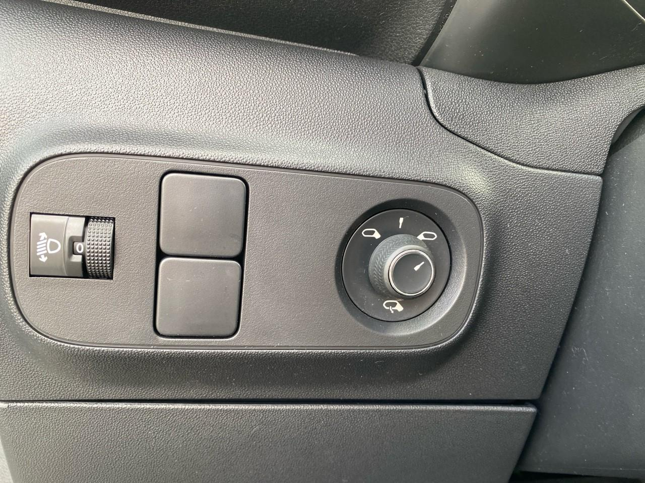 Citroën C3 1.2 puretech 83ch s&s shine — photo 16
