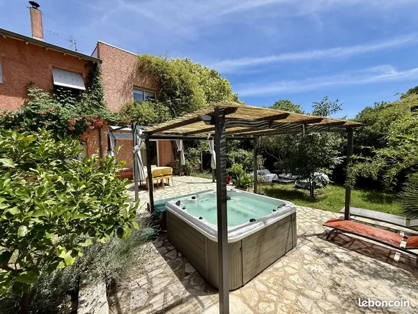 Maison 7 pièces 227 m²
