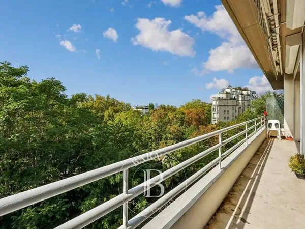Appartement 2 pièces 77 m²