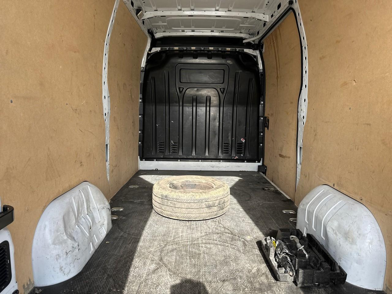 Renault Master fgn trac f3300 l2h2 blue dci 135 confort — photo 6