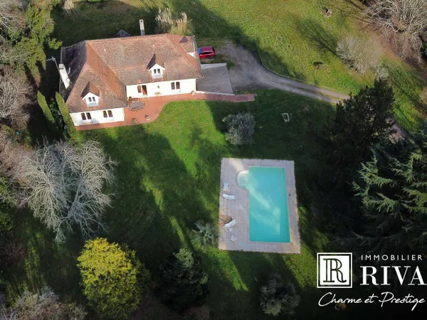 Maison 4 pièces 214 m²