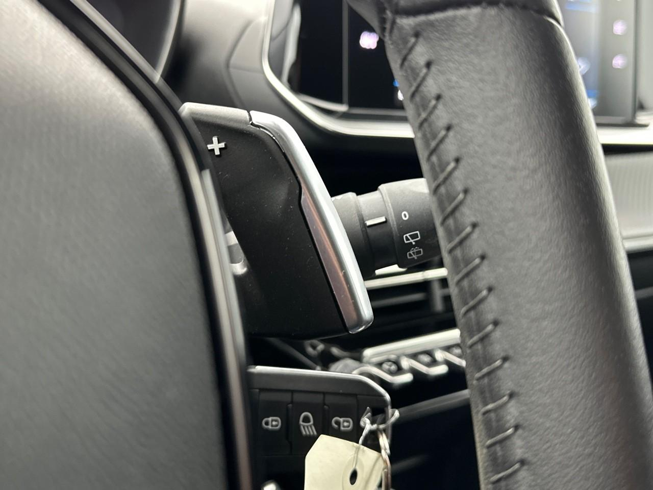 Peugeot 2008 puretech 130 s&s eat8 style — photo 20