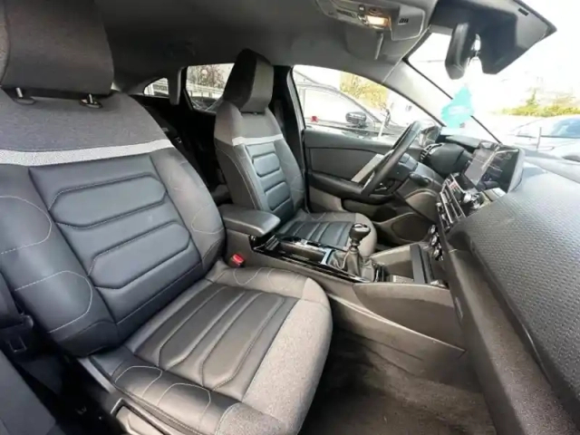 Citroën C4 puretech 130ch s&amp;s shine — photo 11