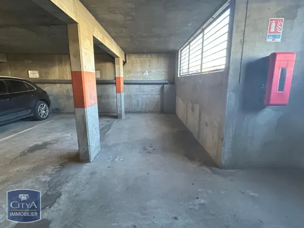 Garage et parking Location Tours 60€