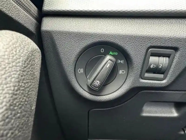 Skoda Kamiq 1.0 tsi 95ch active — photo 11
