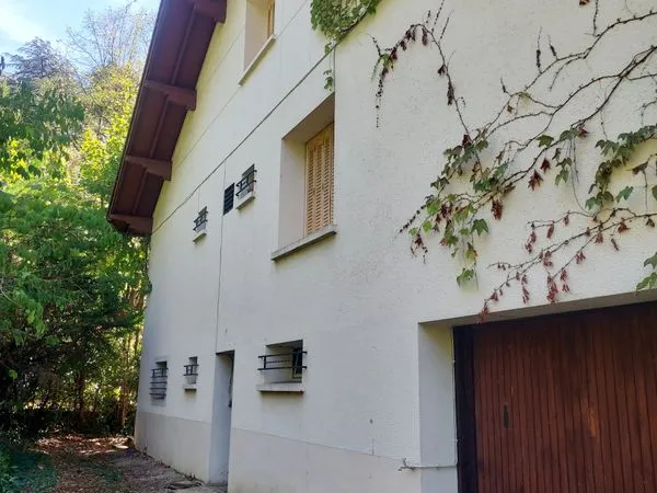 Villa fort potentiel