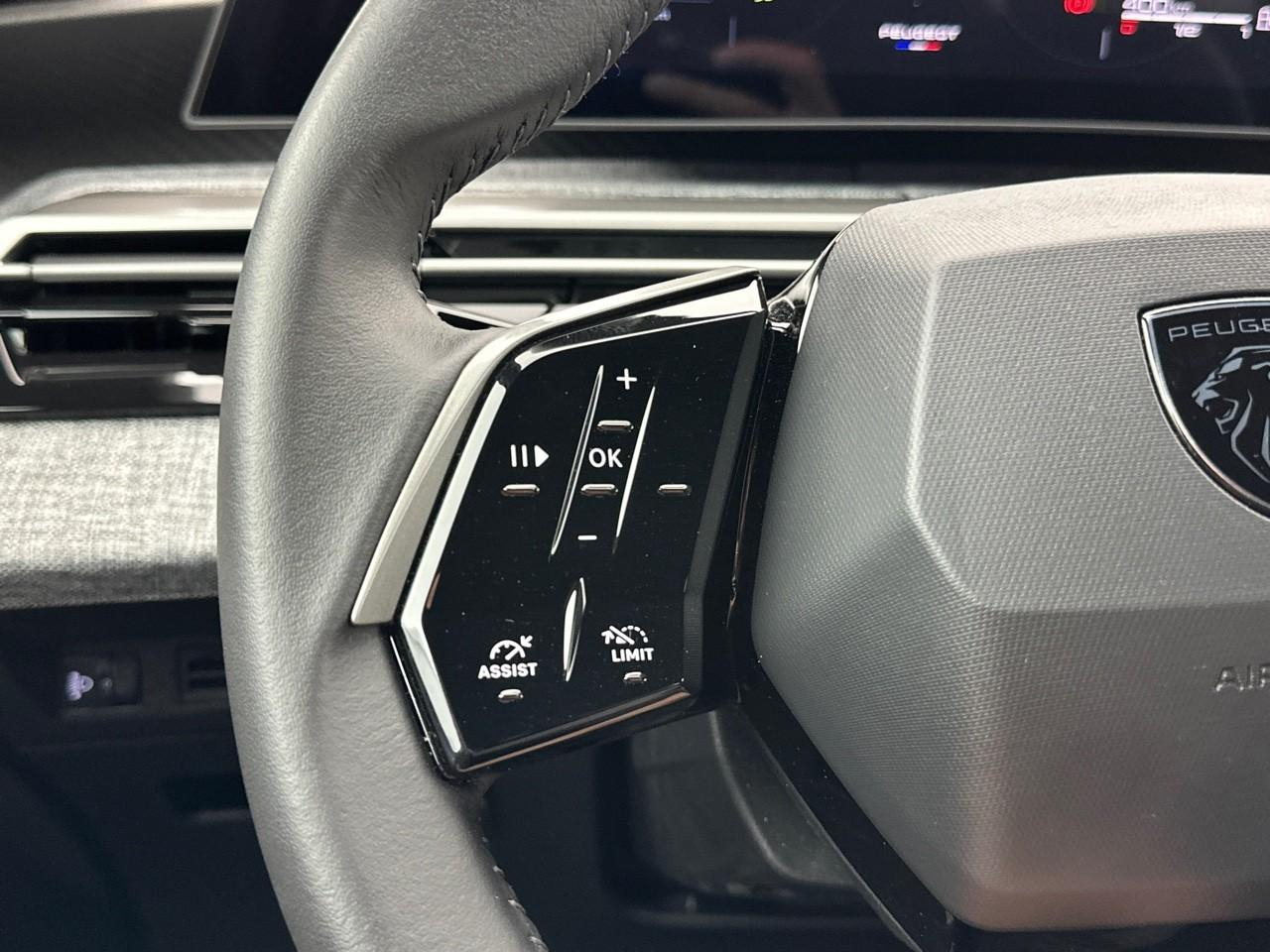 Peugeot 3008 hybrid 145 e-dcs6 allure — photo 20