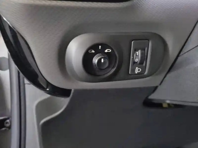 Citroën C4 cactus puretech 110 s&amp;s bvm6 — photo 14