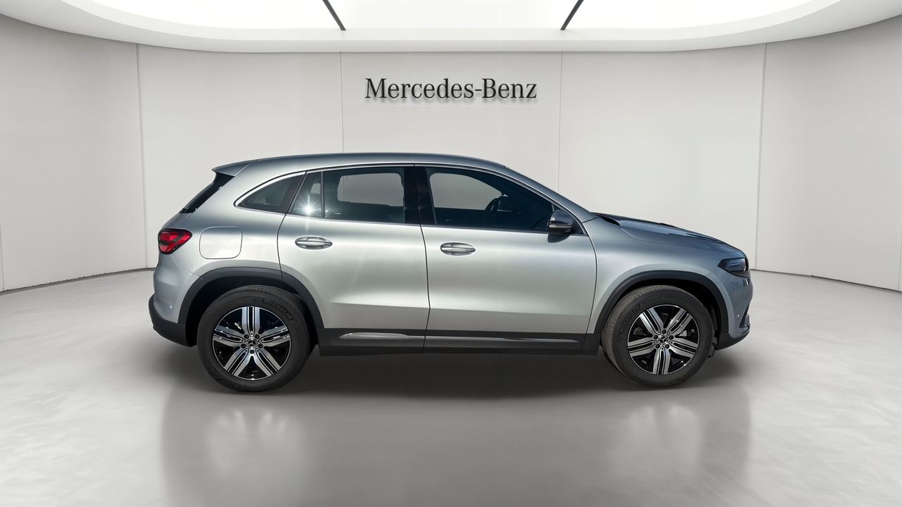 Mercedes EQA 250+ — photo 6