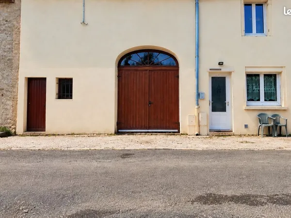 Maison 111 m² - 8 pièces - Maisod (39)