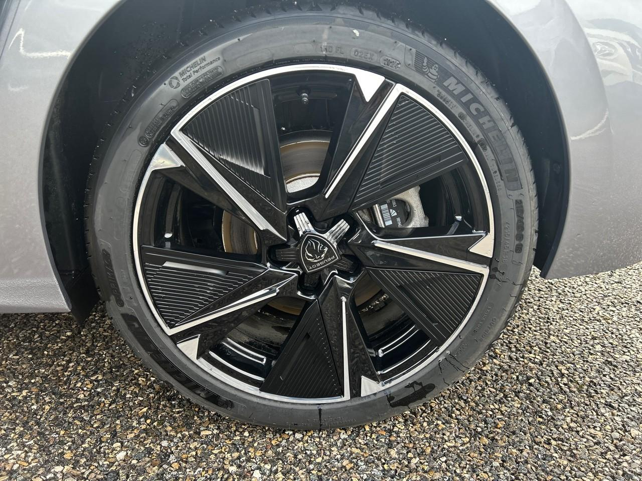 Peugeot 308 e-308 156ch batterie 54 kwh gt — photo 11