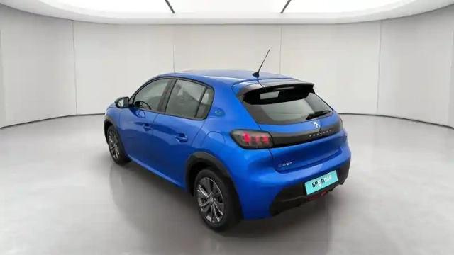 Peugeot 208 electrique 50 kwh 136ch — photo 63