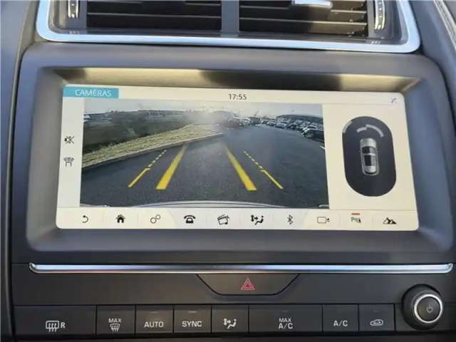Jaguar E-Pace 2.0 d - 150 ch 2wd bvm — photo 17