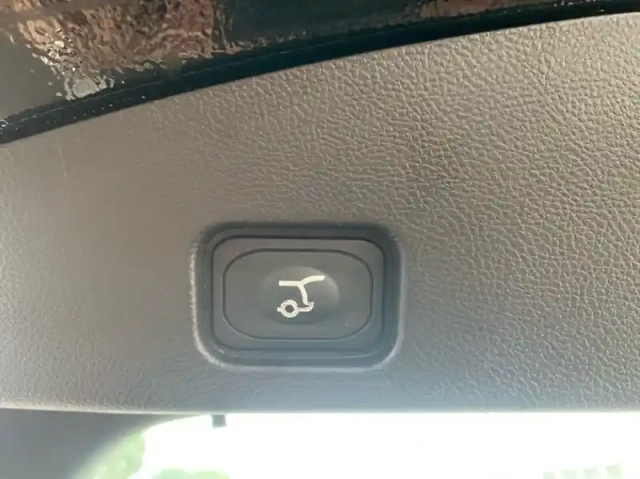 Ford Mondeo 1.5 ecoboost 160ch titanium 5p — photo 19