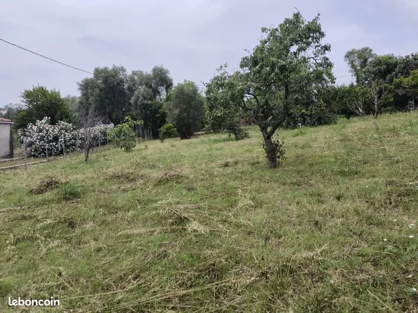 Terrain constructible avec permis de construire