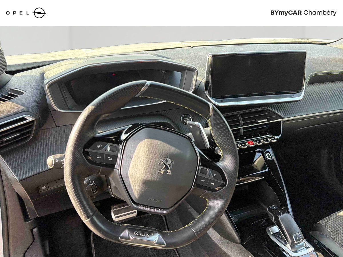 Peugeot 2008 PureTech 130 S&amp;S EAT8 — photo 10