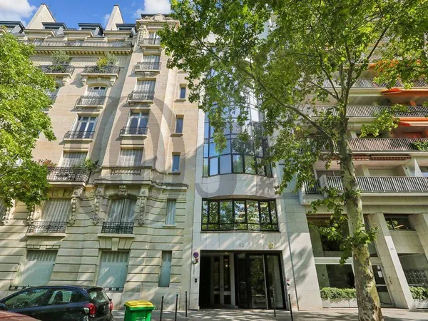 Bureaux 166 m²