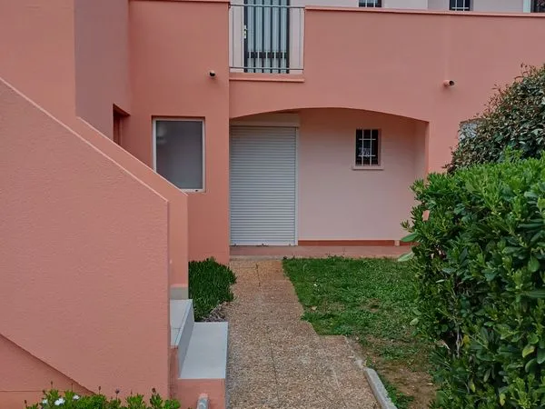 Appartement 3 pièces traversant 46 m² bord de plage
