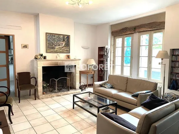 Maison SAINT-BENOIT 10 pièce(s) 250 m2