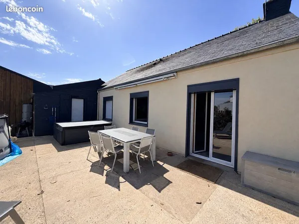 Maison de plein pied - 4 chambres - grand garage