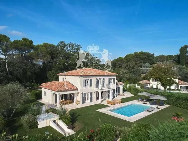 Maison 7 pièces 410 m²