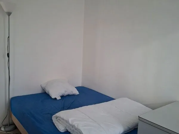 Chambre meublée à louer