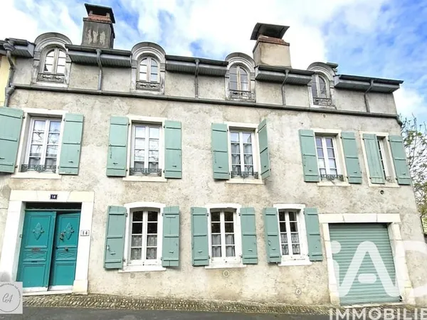 Bâtiment 220 m²