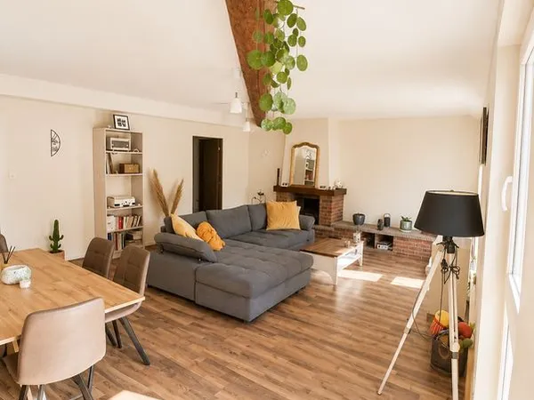 Grand T4 de 118 m² - Rue de la République - Centre de Verdun-Ciel