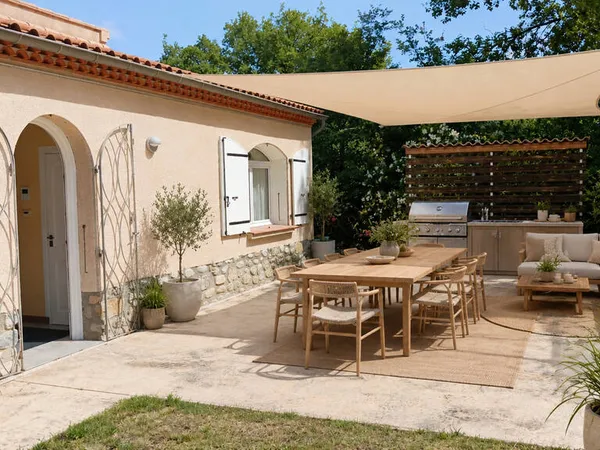 Maison 8 pièces 250 m²