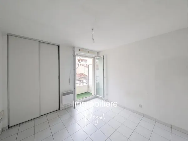 Castellane 13006 - Studio avec balcon proche métro/commerces