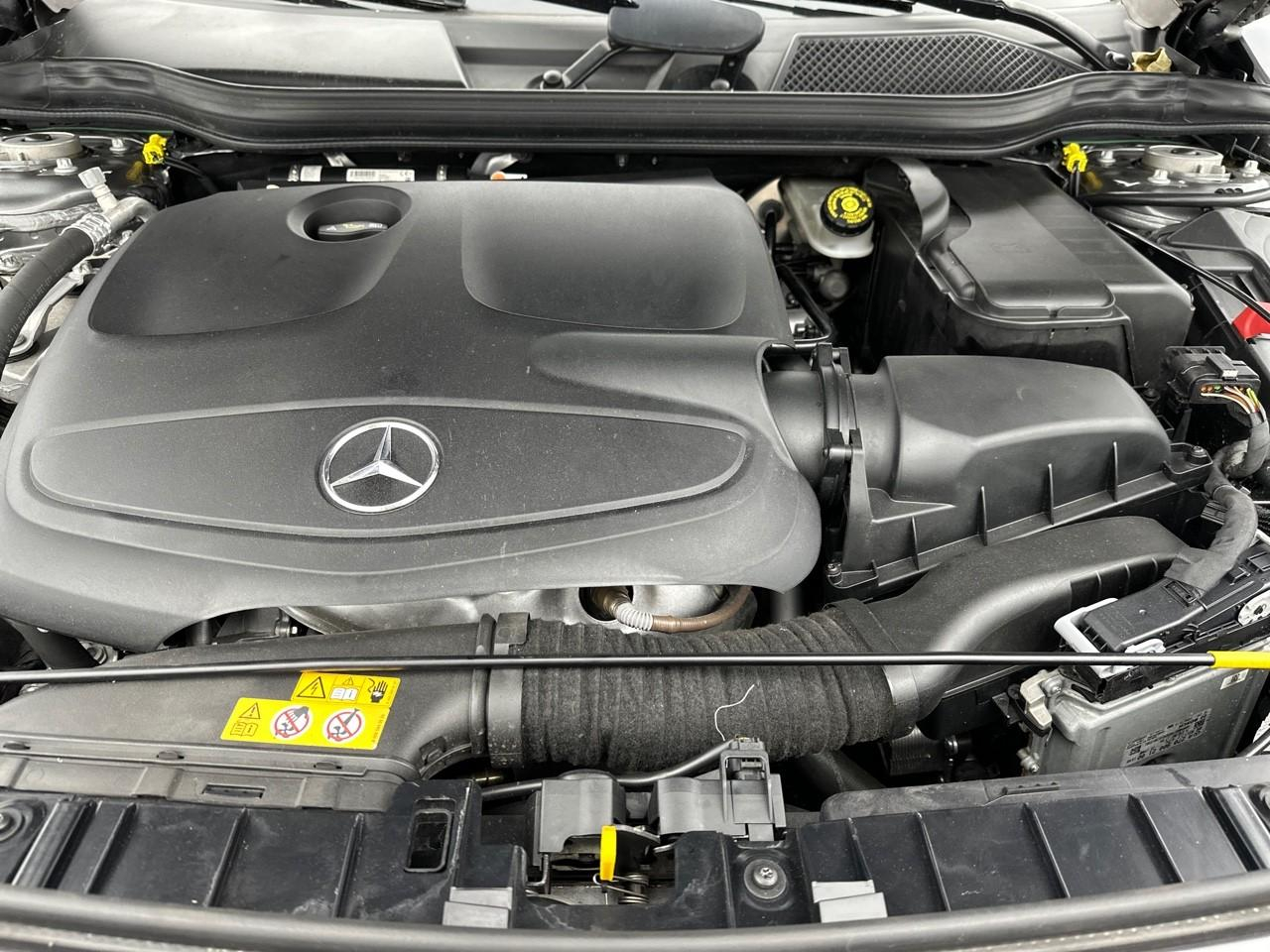 Mercedes Gla 180 sensation 7-g dct a — photo 13