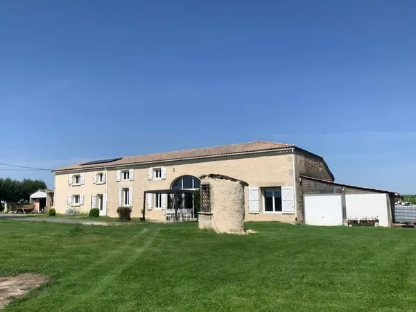 Maison 9 pièces 276 m²