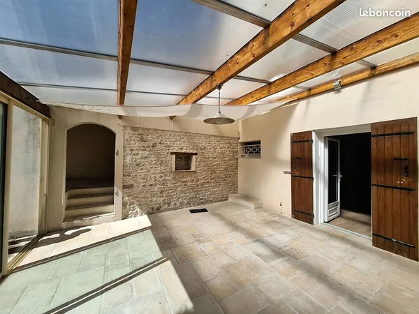 Maison 7 pièces 275 m²