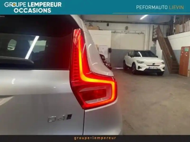 Volvo Xc40 d4 adblue awd 190ch business geartronic 8 — photo 32