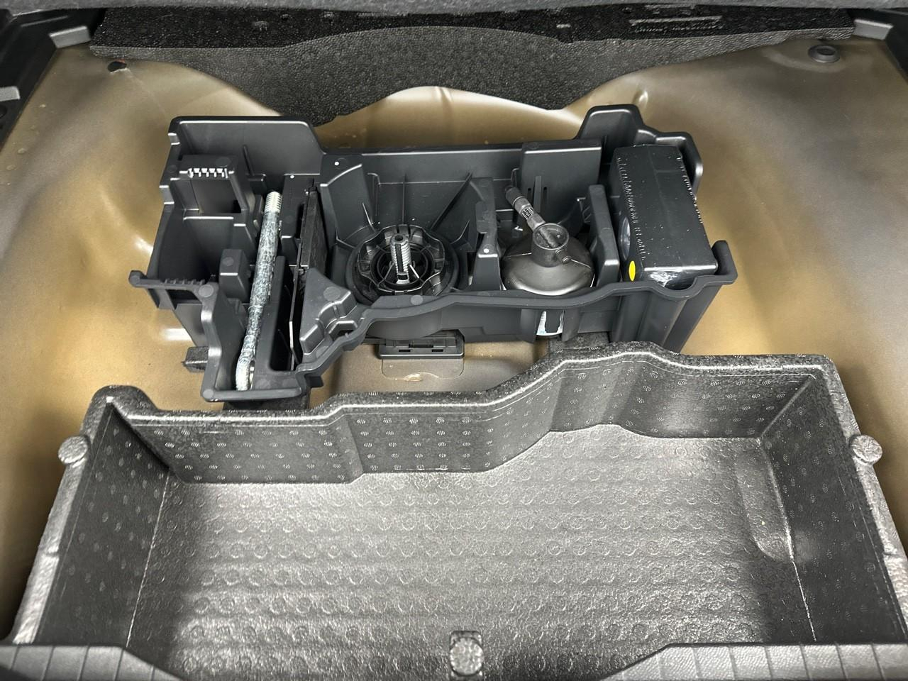 Peugeot 2008 bluehdi 130 s&s eat8 allure pack — photo 31