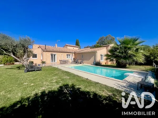Maison 10 pièces 231 m²