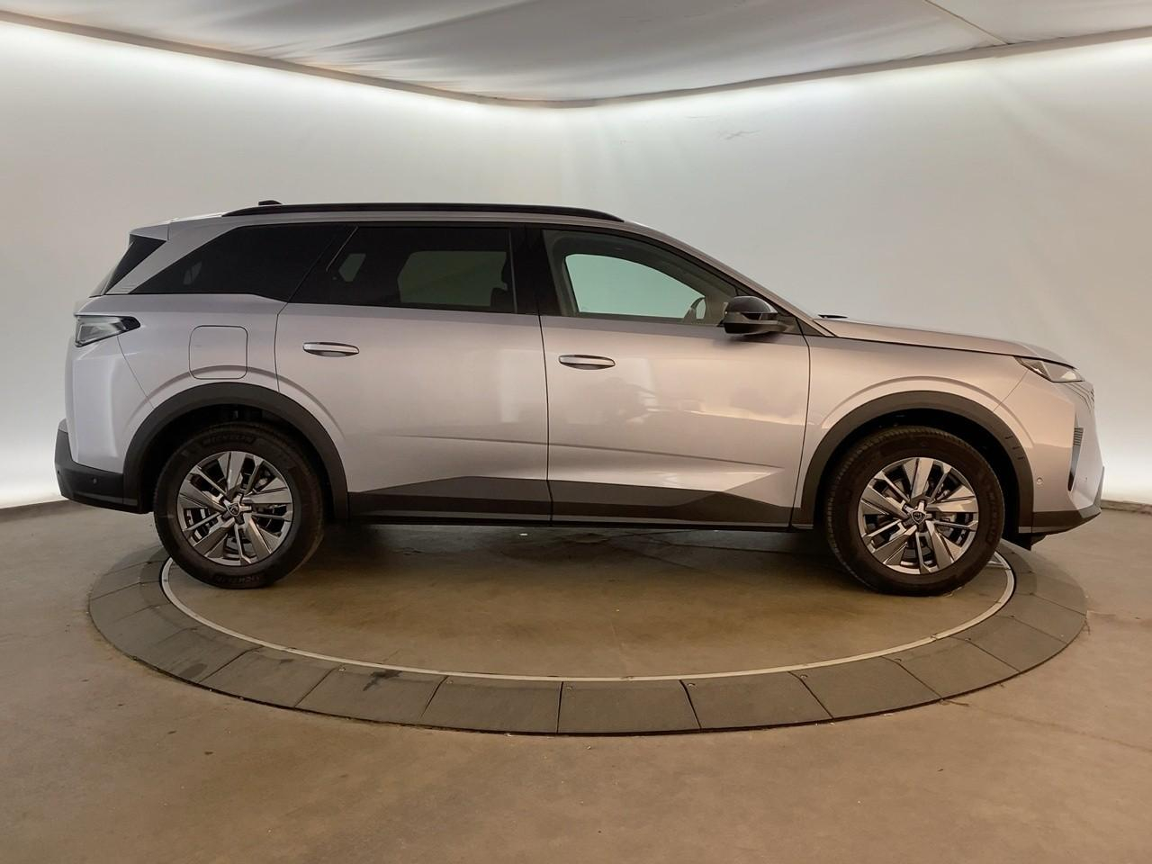 Peugeot 5008 hybrid 145 ch e-dcs6 allure — photo 4