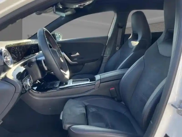 Mercedes Classe A 200 d amg line — photo 20